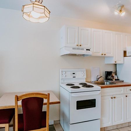 Western Budget Plus Mosaic Suites Penhold المظهر الخارجي الصورة