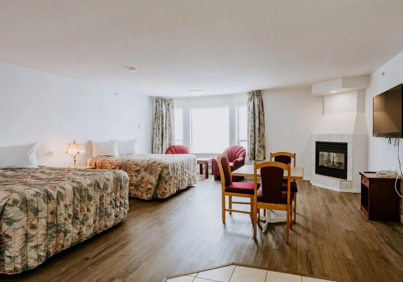Western Budget Plus Mosaic Suites Penhold المظهر الخارجي الصورة