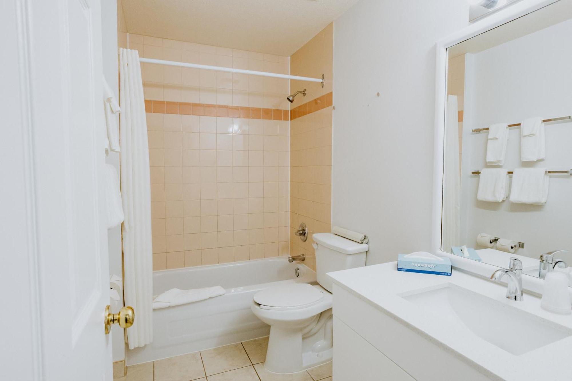 Western Budget Plus Mosaic Suites Penhold المظهر الخارجي الصورة