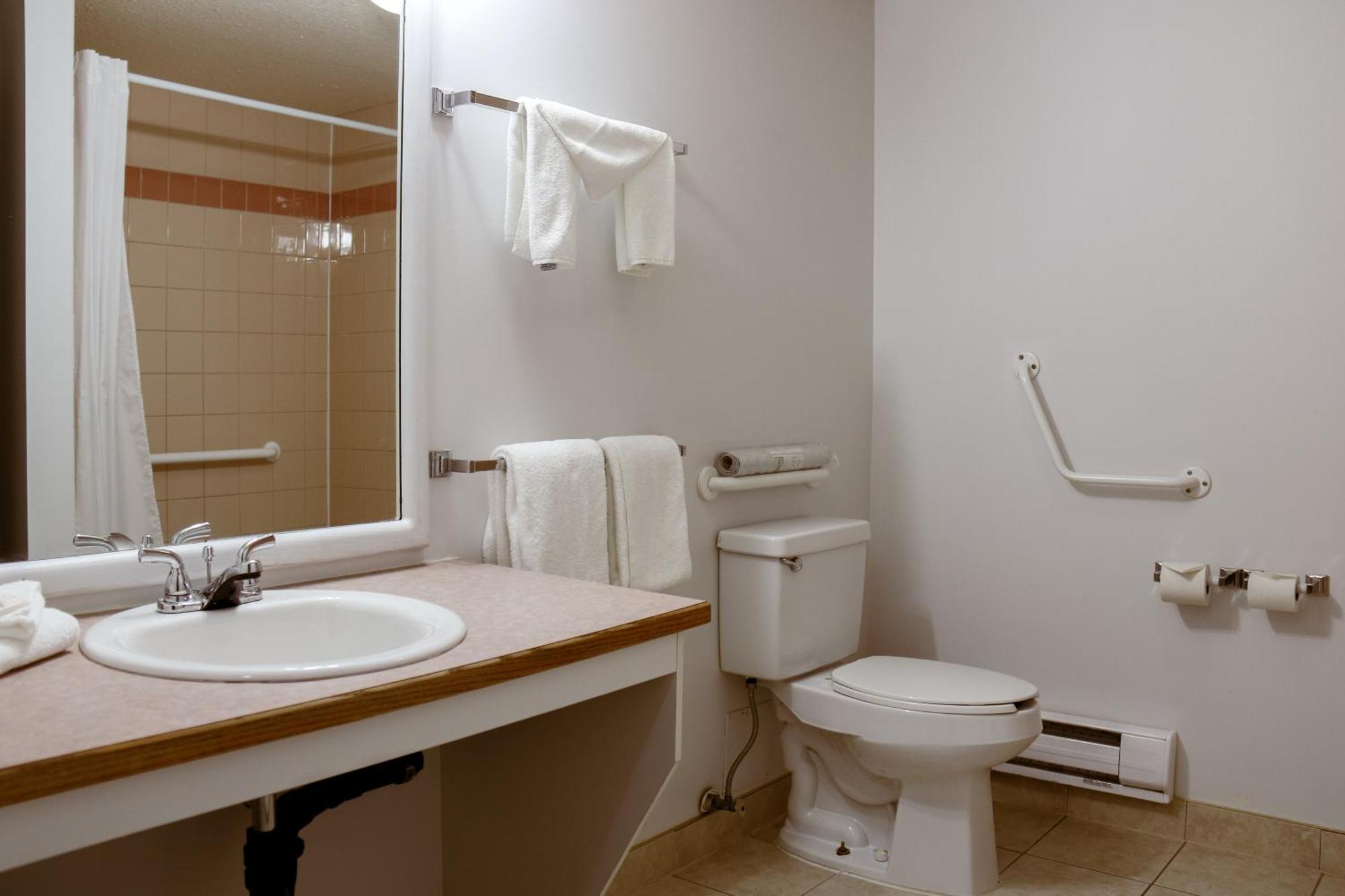 Western Budget Plus Mosaic Suites Penhold المظهر الخارجي الصورة