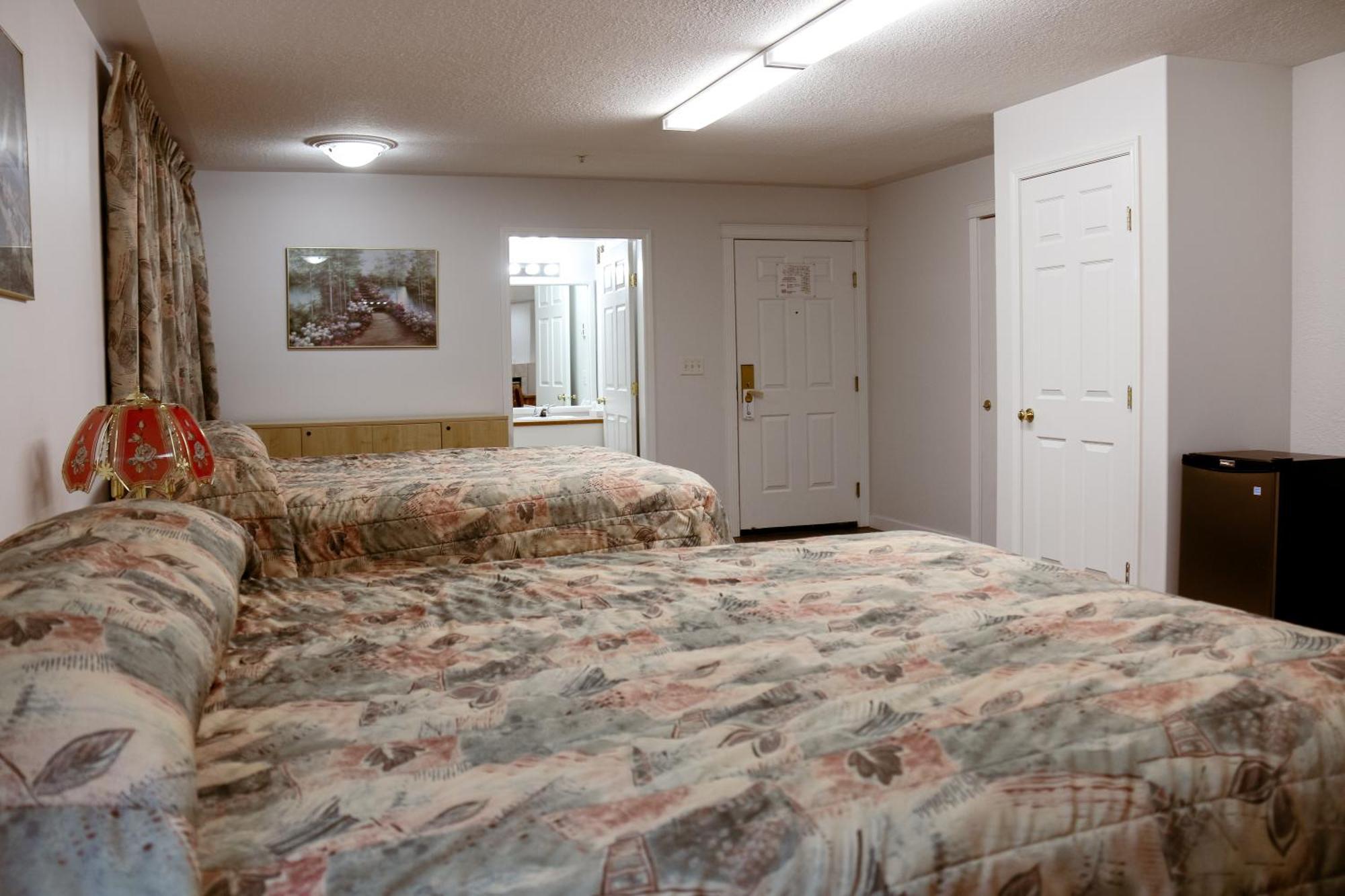 Western Budget Plus Mosaic Suites Penhold المظهر الخارجي الصورة